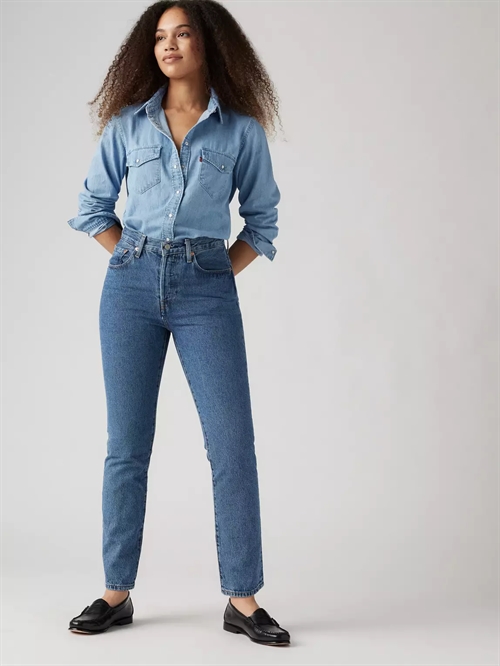 LEVI´S® JEANS 501® ORIGINAL MEDIUM INDIGO STONEWASH