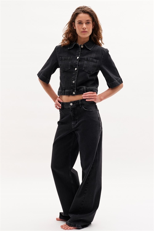 BAUM UND PFERDGARTEN NO 03 JEANS BLACK WASHED DENIM