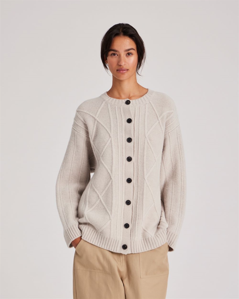 GAI + LISVA CLARA LAMBSWOOL CARDIGAN ISLAND FOSSIL