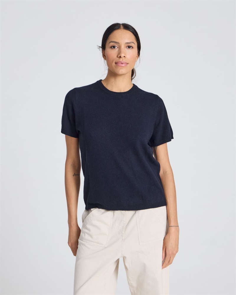 GAI + LISVA ELLIA CASHMERE TEE NAVY