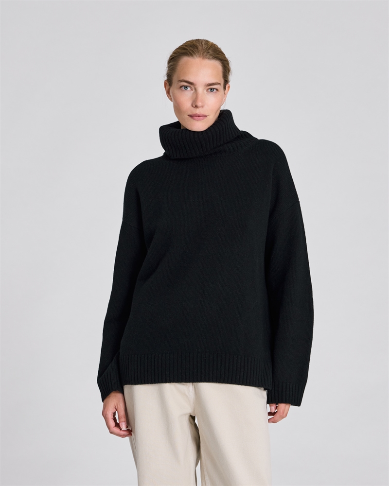 LISVA VERA LAMBSWOOL JUMPER BLACK