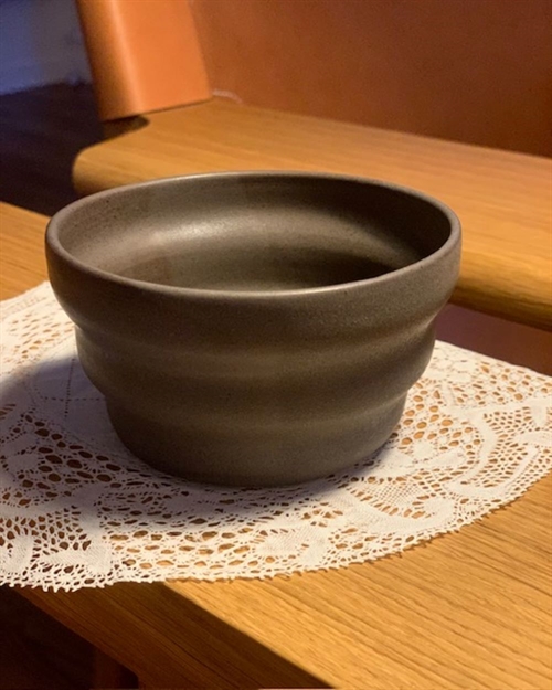 ORLE STUDIO RILLE SKÅL LILLE MØRK MAT