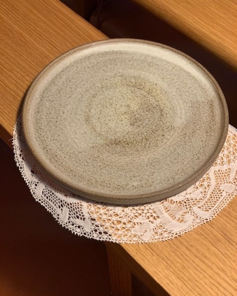 ORLE STUDIO TALLERKEN MELLEM GRÅ MAT