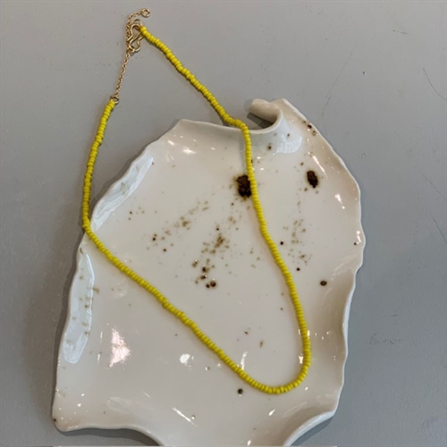 ANNAVII KALA PERLEHALSKÆDE YELLOW