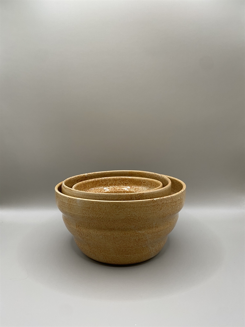 ORLE STUDIO RILLE SKÅL STOR OKKER BLANK