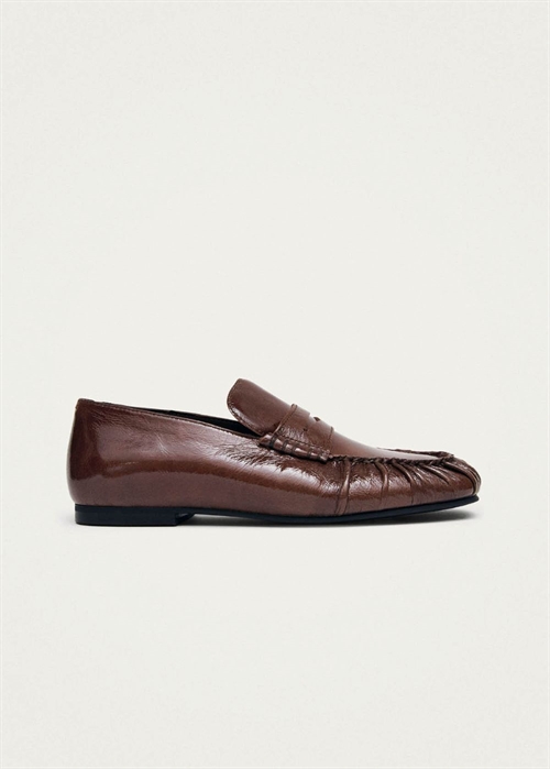 ALOHAS AVEN PATENT LEATHER LOAFERS BROWN