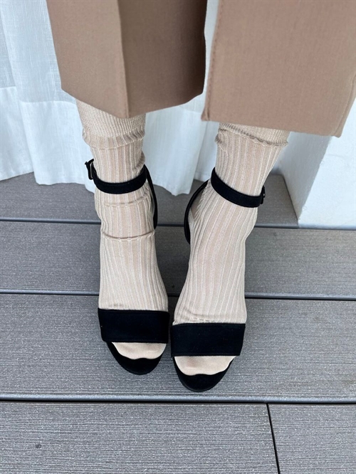 MRS. HOSIERY SILKY FINE CLASSIC HIGHT CREAM