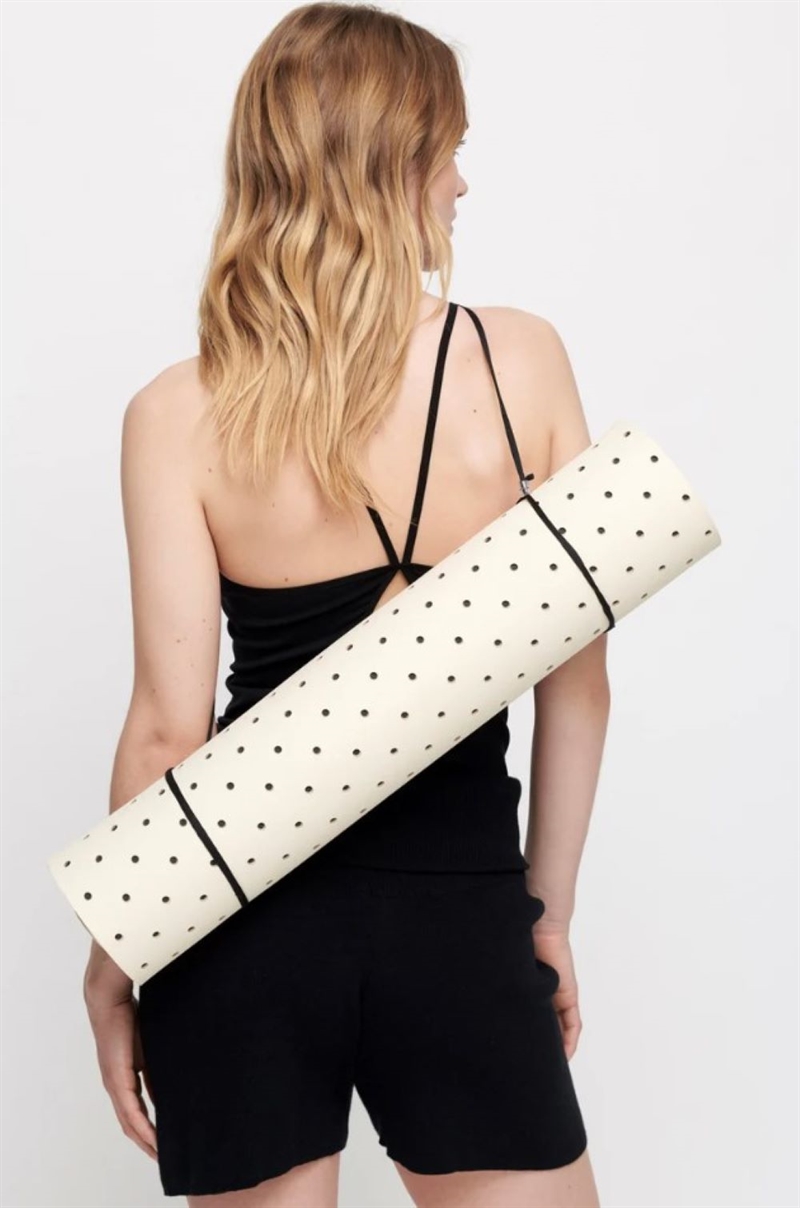 MOSHI MOSHI MIND DOTTED SIGNATURE MAT