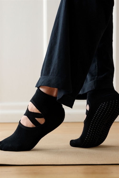 MOSHI MOSHI MIND BALLERINA SOCKS ANTI SLIP BLACK